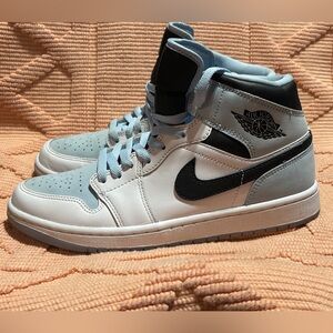 Air Jordan 1 Mid SE white ice blue, men’s size 8 GUC